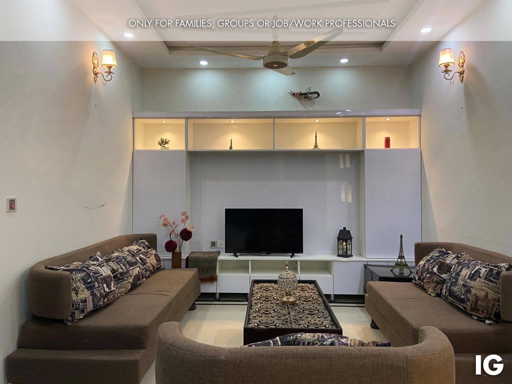 3 Bedroom Furnished Holiday Home Near Valencia Town, Lake City & Ring Road Lahore Eksteriør bilde